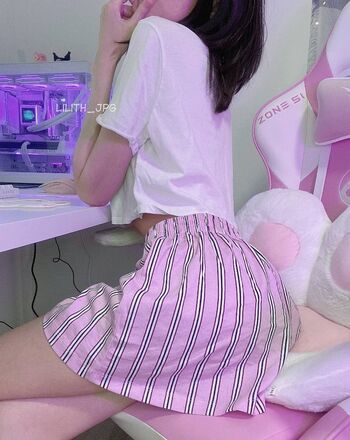 lily.jpg