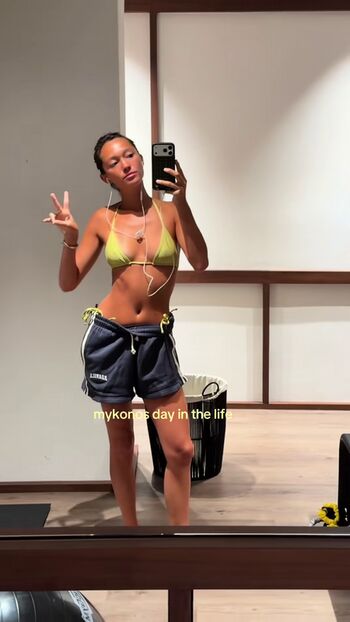 Leaked Lilychee page private photo viral onlyfans