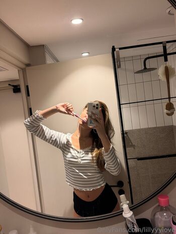 lilyloveeee