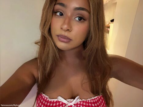 Leaked Lilyluvrr private photo viral onlyfans