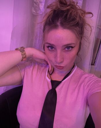Leaked Lilypailler private photo viral onlyfans