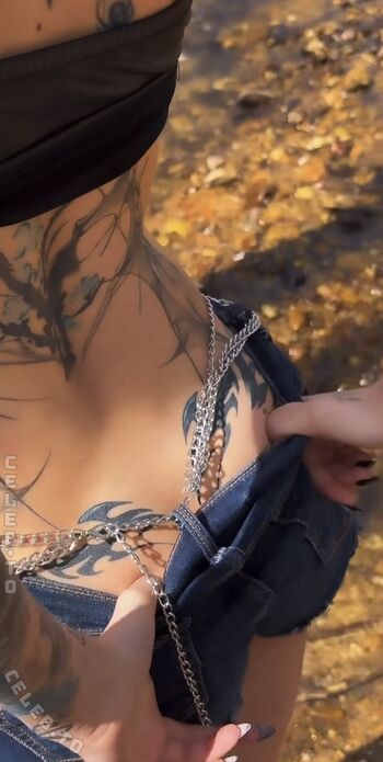 Leaked Linaroeschr private photo viral onlyfans