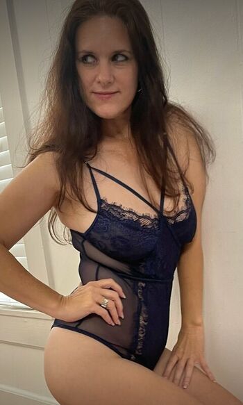 Leaked Linda crews page private photo viral onlyfans