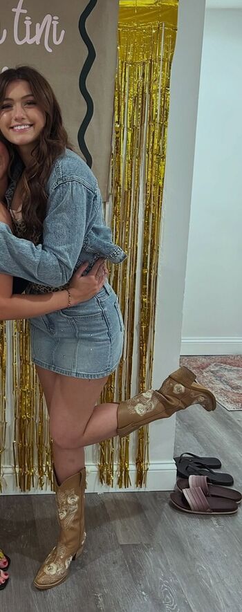 Leaked Lindsay braun page private photo viral onlyfans