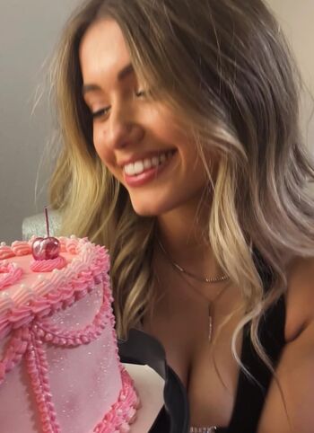 Leaked Lindsay braun private photo viral onlyfans