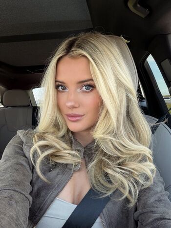 Lindsay Brewer