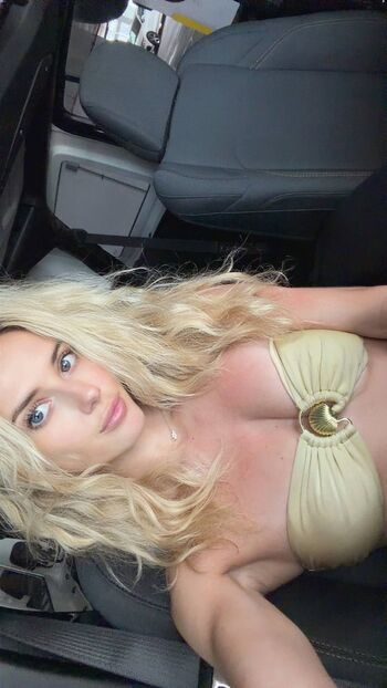 Lindsay Brewer