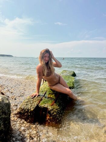 Leaked Lindsay sento page private photo viral onlyfans