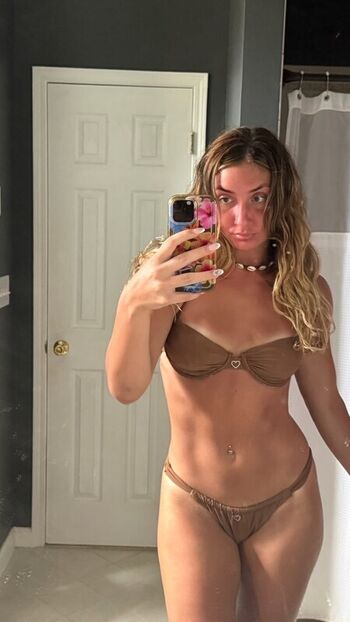 Leaked Lindsay sento page private photo viral onlyfans
