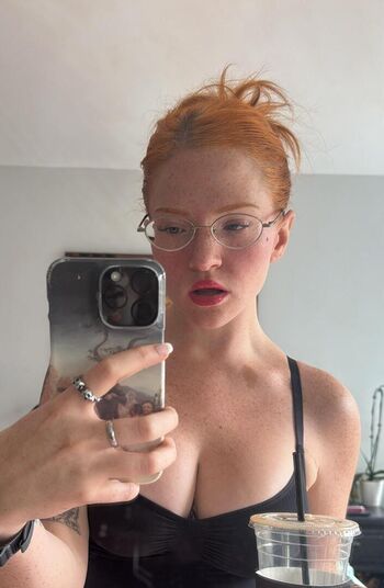 Leaked Lindsaylogannyc private photo viral onlyfans