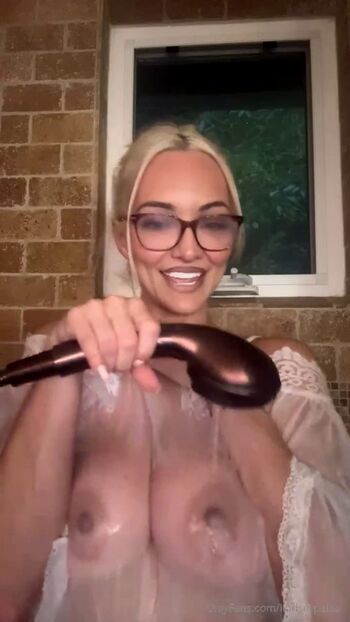 Leaked Lindsey pelas private photo viral onlyfans