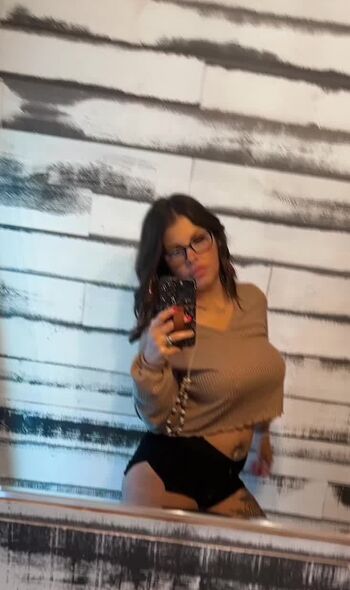 Leaked Lindzee  page private photo viral onlyfans