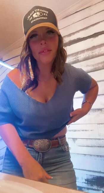 Leaked Lindzee private photo viral onlyfans