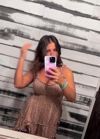Leaked Lindzee private photo viral onlyfans