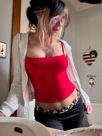 Leaked Linksgroupie  page private photo viral onlyfans