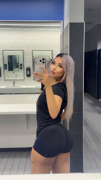 Leaked Linnddaa private photo viral onlyfans