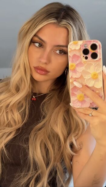 Leaked Linuschka private photo viral onlyfans