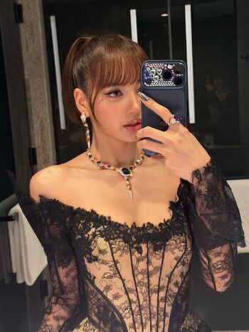 Leaked Lisa manoban page private photo viral onlyfans