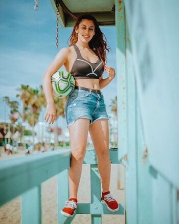 Lisa Zimouche