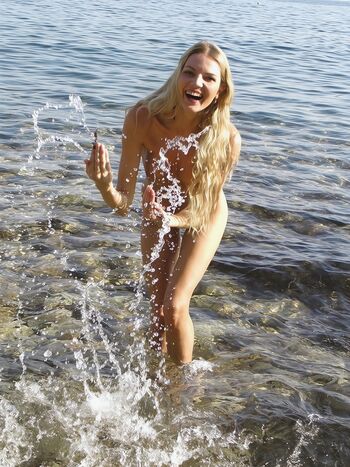 Leaked Lithuanian girls page private photo viral onlyfans