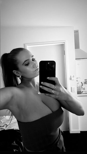 liv_drake