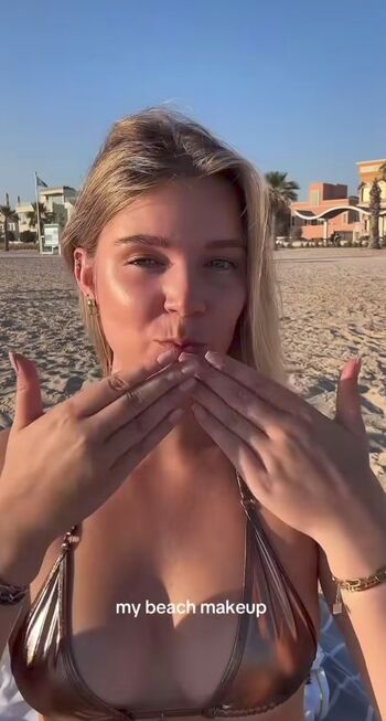 Leaked Live with laurie private photo viral onlyfans