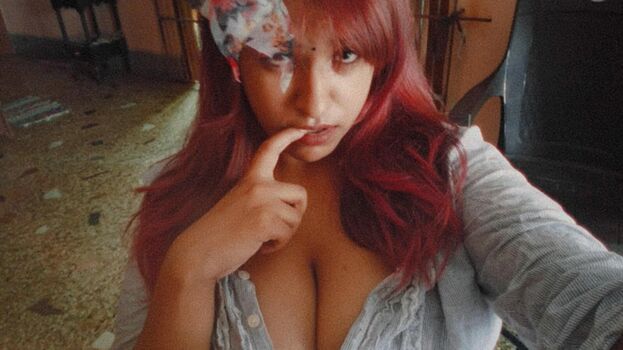 Leaked Livingraves private photo viral onlyfans