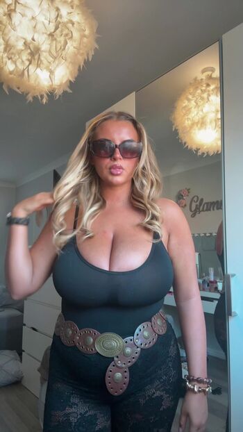 Leaked Livjoneszz private photo viral onlyfans