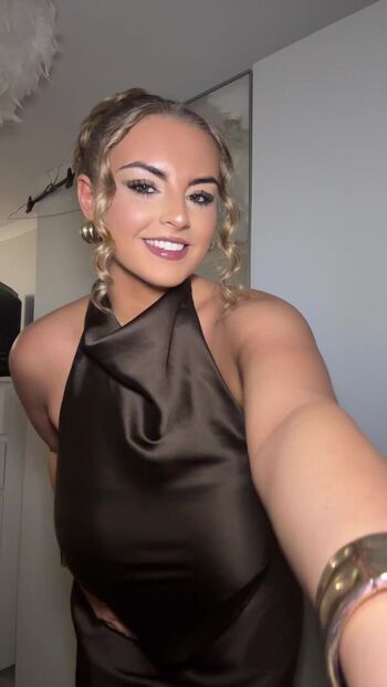 Leaked Livjoneszz private photo viral onlyfans