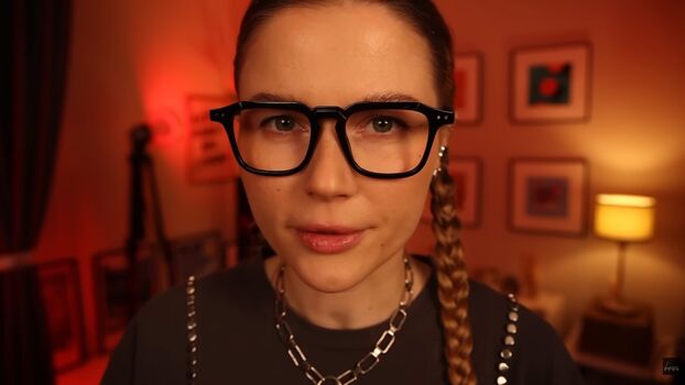 Lizi ASMR