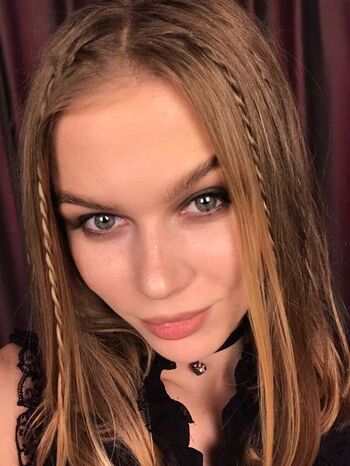 Lizi ASMR