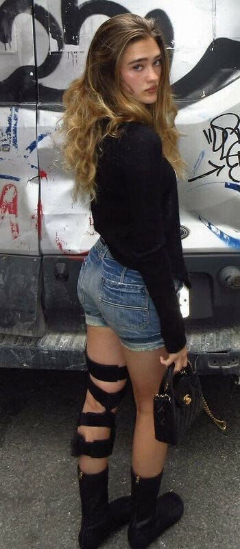 Leaked Lizzy greene private photo viral onlyfans