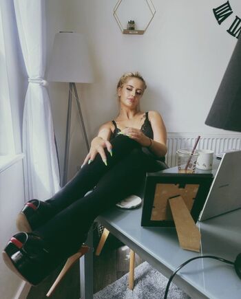 Lizzy Jade Groombridge