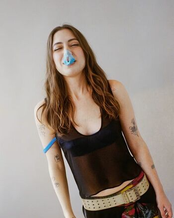 Leaked Lizzy mcalpine private photo viral onlyfans