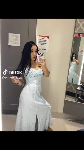 Leaked Lizzywurst page private photo viral onlyfans