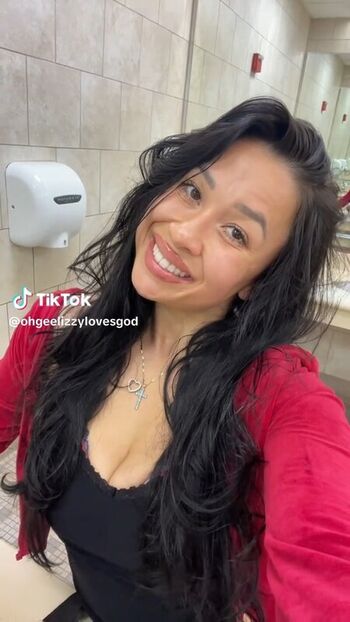 Leaked Lizzywurst page private photo viral onlyfans