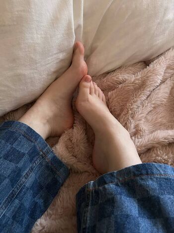 Ljinzer / linzarrd / Linzefeet / linzzzer / linziier