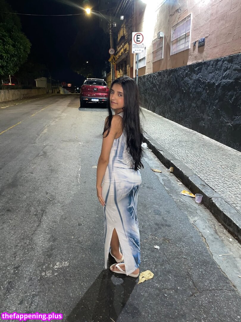 laysxx / llaralys / lyslaraa.__ Foto OnlyFans Nua #9