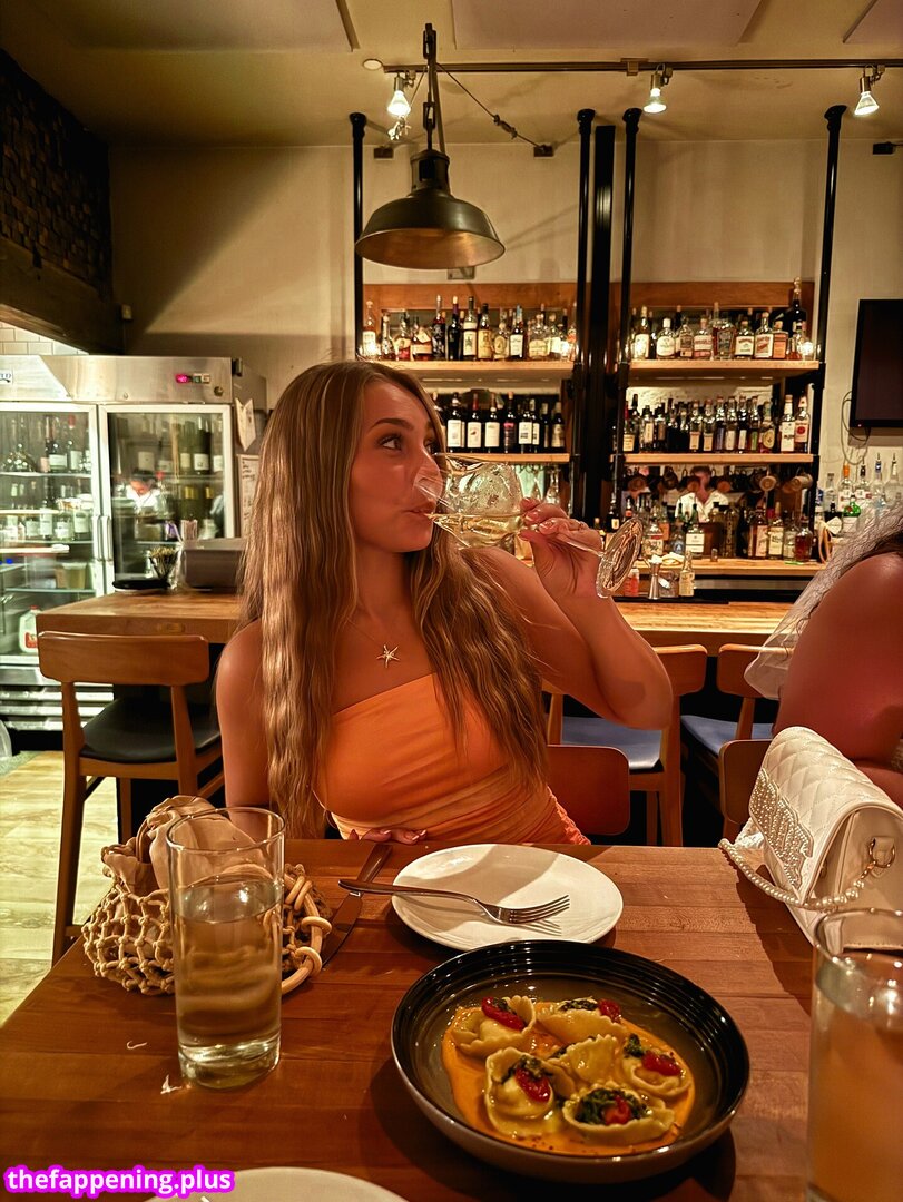 Llyssa Nichole / alyyssanicole / llyssanicholee Nahá OnlyFans fotografie #12
