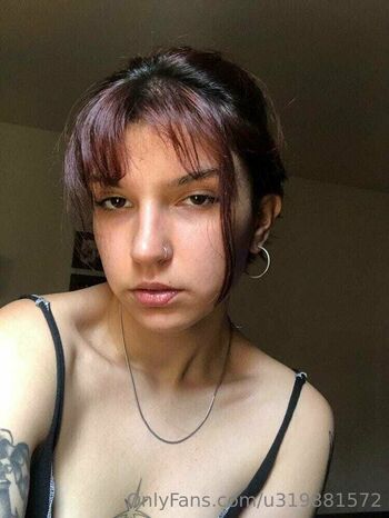 Leaked Lola deinnn private photo viral onlyfans