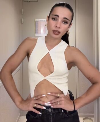 Lola Dumenil