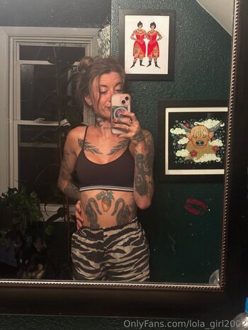 lola_girl2002