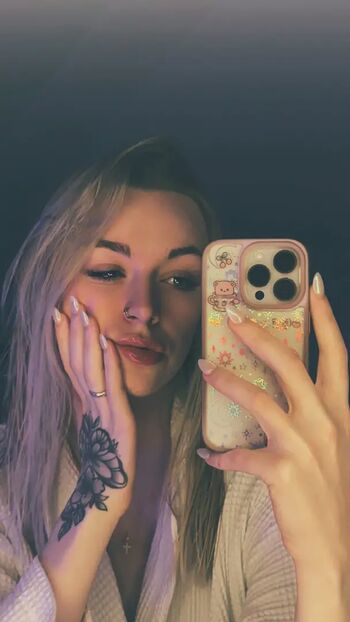 lolabunnyblondie