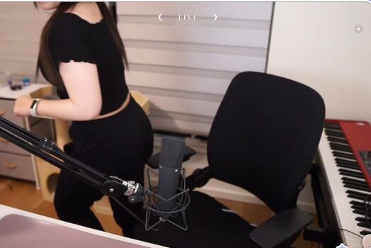 Leaked Lolnatsumiii page private photo viral onlyfans