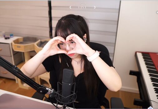 Leaked Lolnatsumiii page private photo viral onlyfans