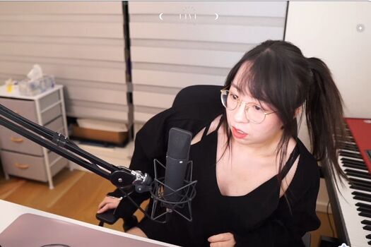 Leaked Lolnatsumiii private photo viral onlyfans