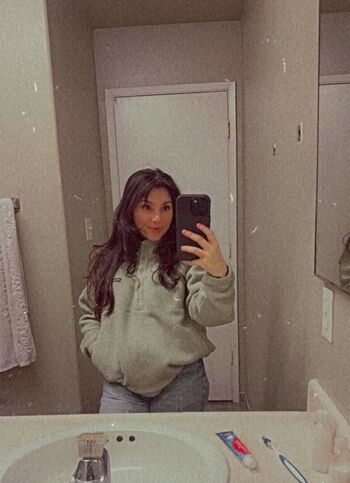 Leaked Loovee seeniaa private photo viral onlyfans