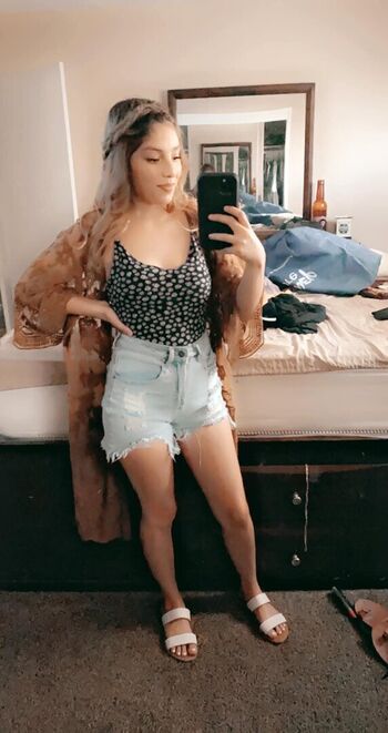 Leaked Loovee seeniaa private photo viral onlyfans