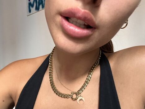 Leaked Louannvecchia page private photo viral onlyfans