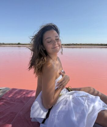 Leaked Louisaxirzo private photo viral onlyfans